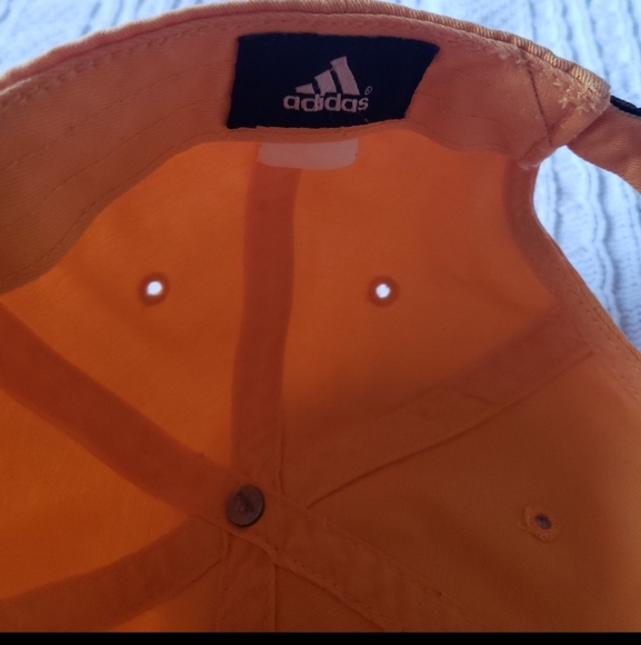 Los Angeles lakers hat - Picture 2 of 2